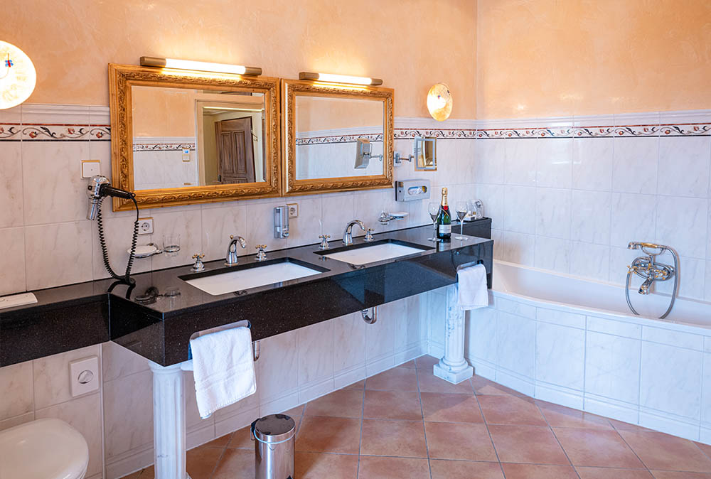 Das Badezimmer in der Lindau Suite